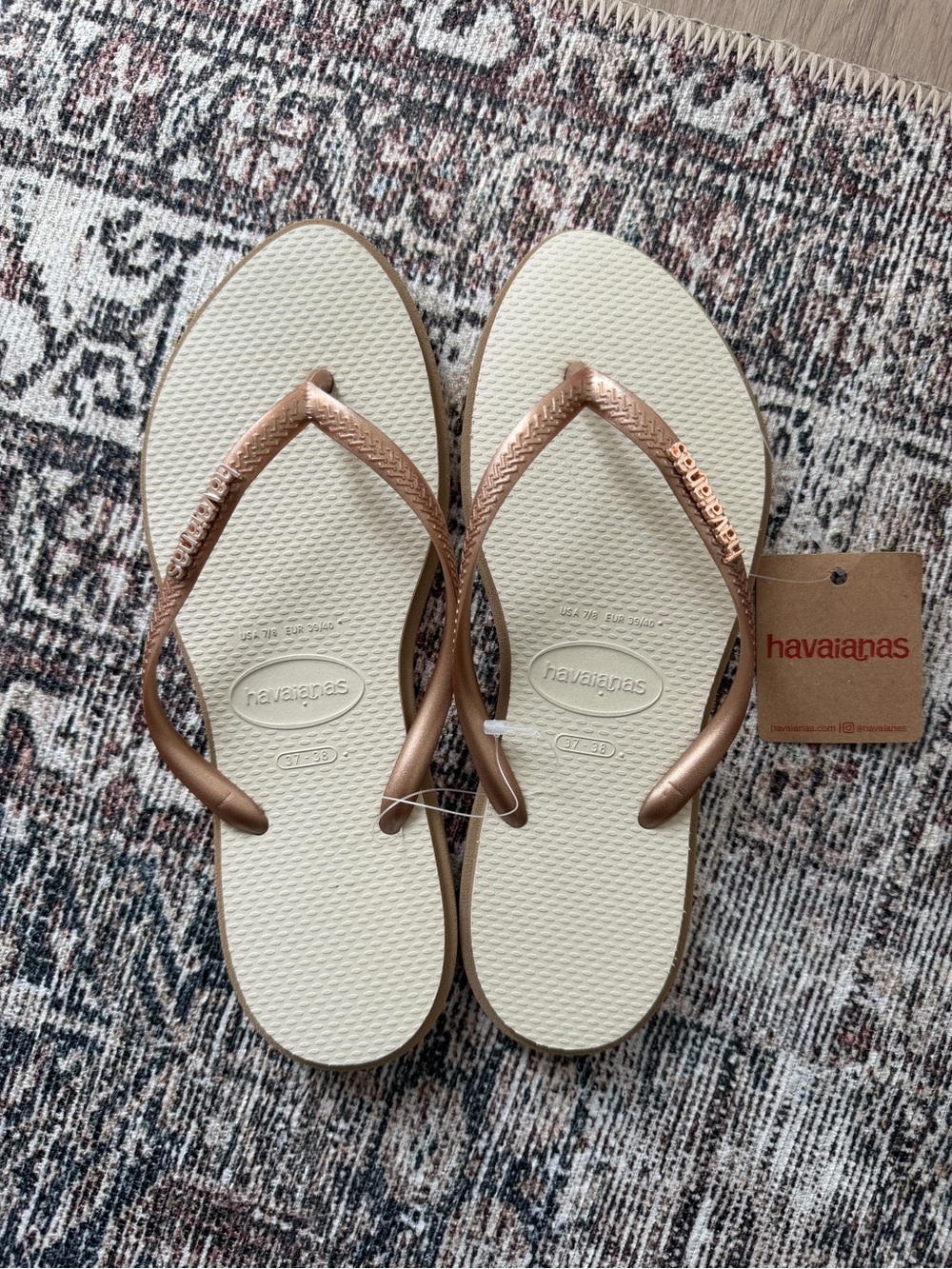 Havaianas Slim Pointed Flip Flops Rose Gold Beige